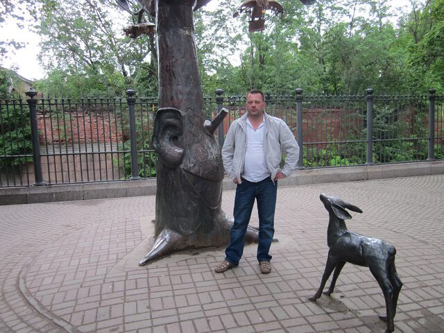 24 августа 2014 г. Возле Дерева желаний в Кронштадте.