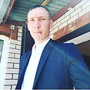 Знакомства: Максим, 38 лет, Астана